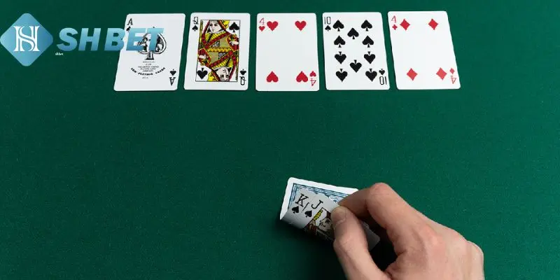 Poker là một dạng game bài phổ biến